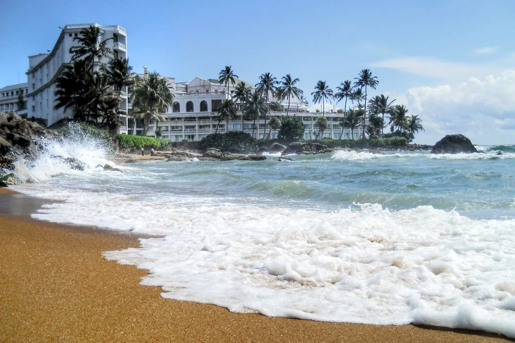 Mount Lavinia Beach